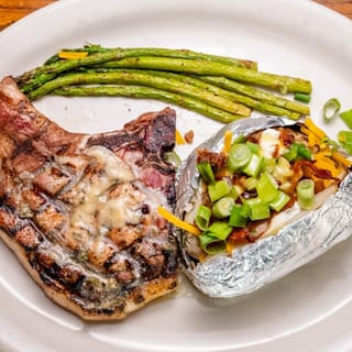 10 Oz Pork Chop